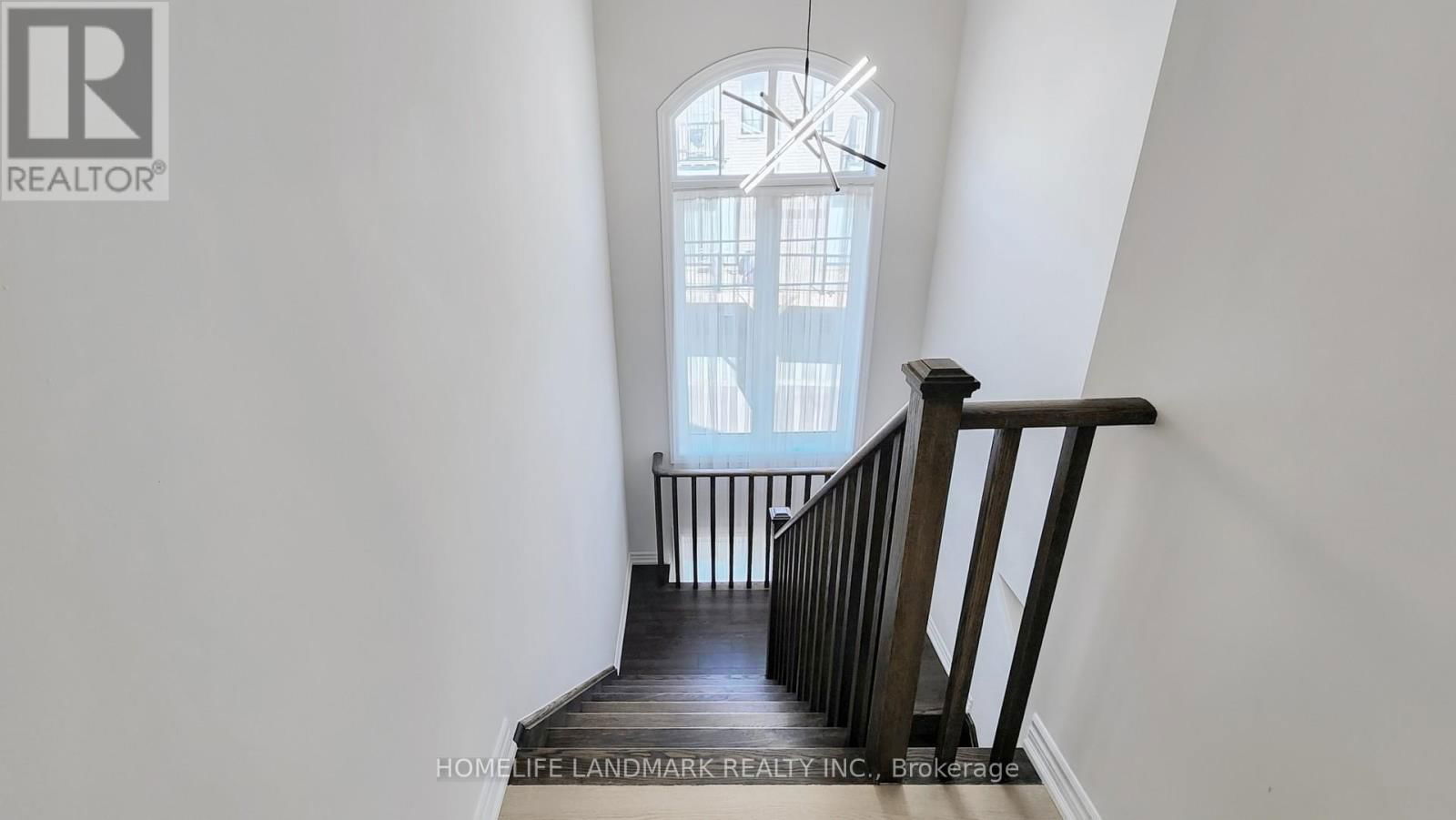 44 ROBERT JOFFRE LEET AVENUE Image 29