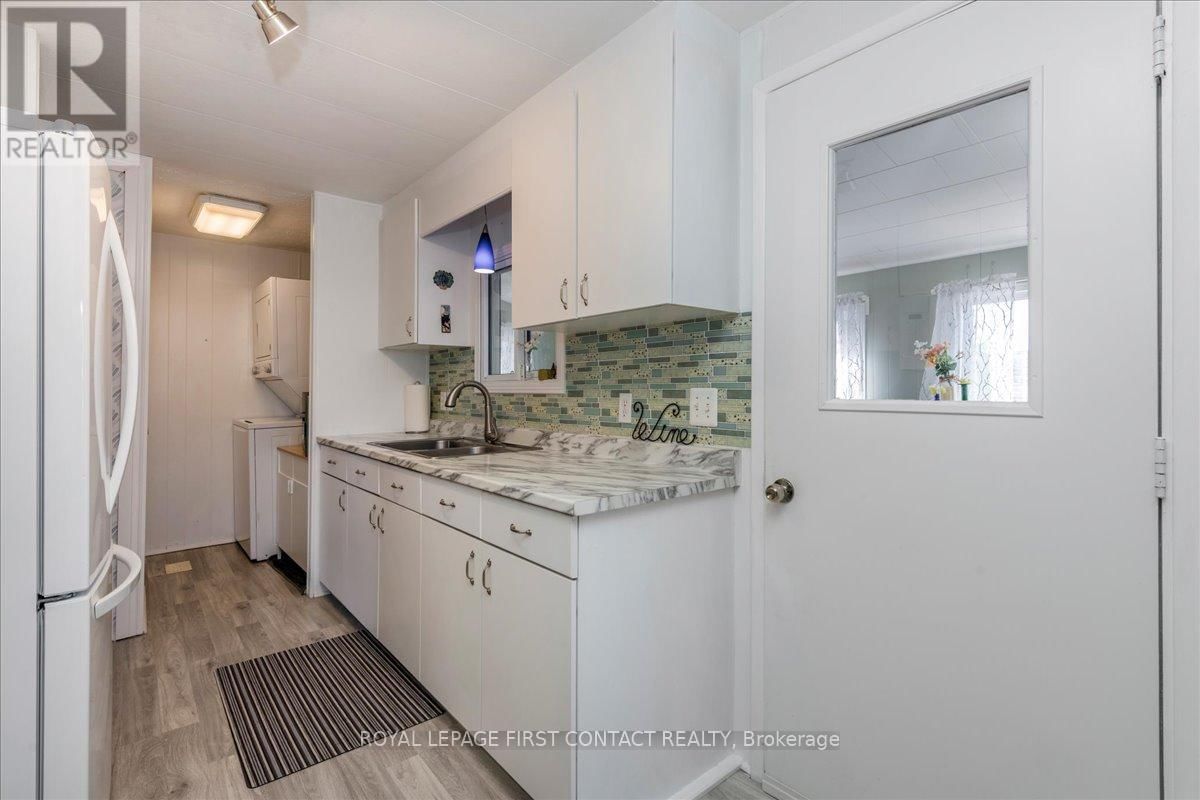 23 MIMOSA CRESCENT Image 12
