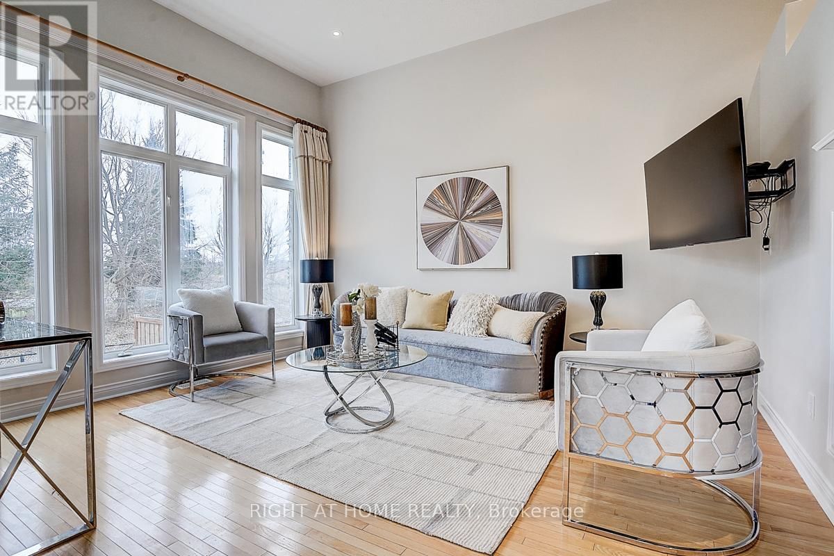 47 TOPOROWSKI AVENUE Image 20