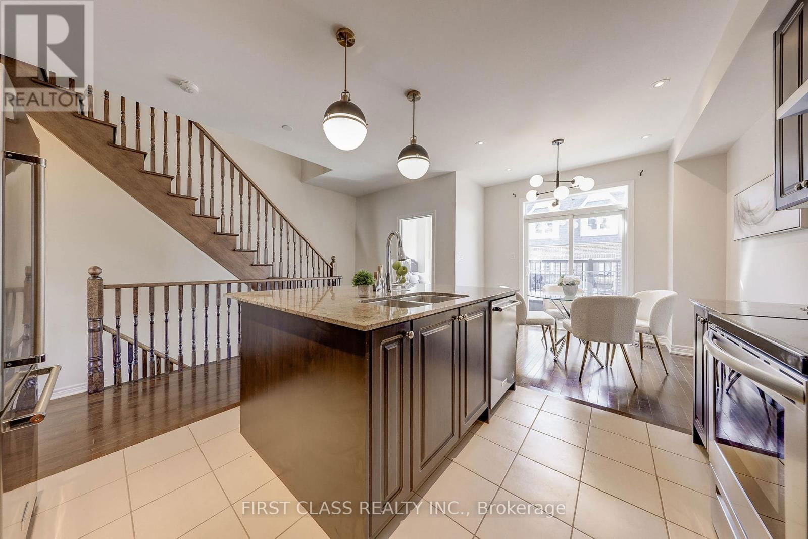 8 DEEP RIVER LANE Image 26