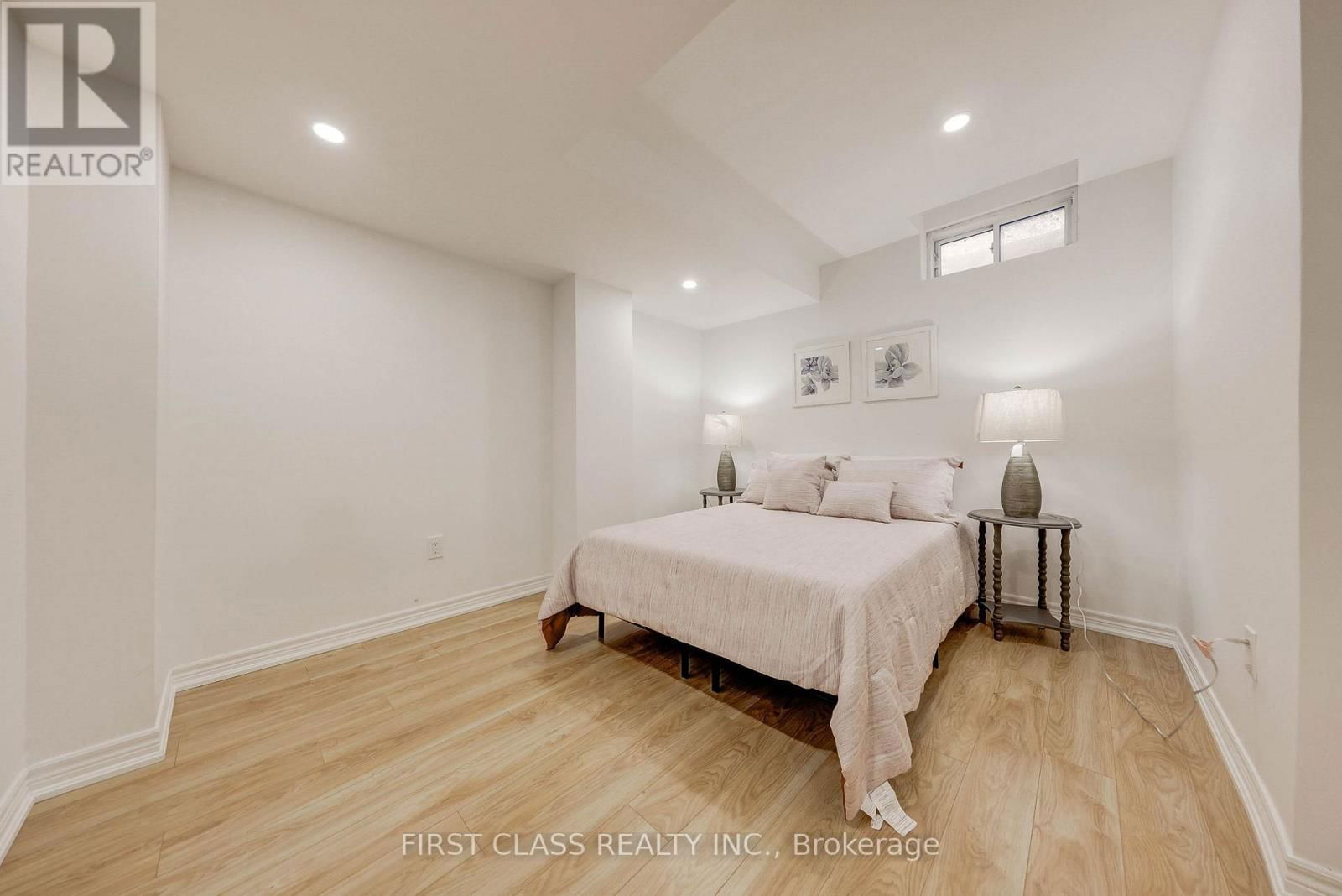 8 DEEP RIVER LANE Image 42