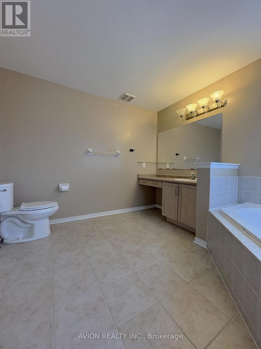 428 BUR OAK AVENUE Image 10