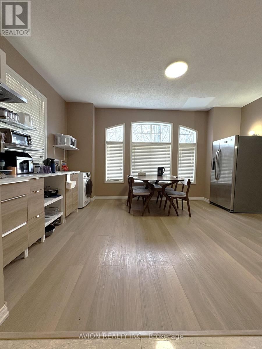 428 BUR OAK AVENUE Image 2