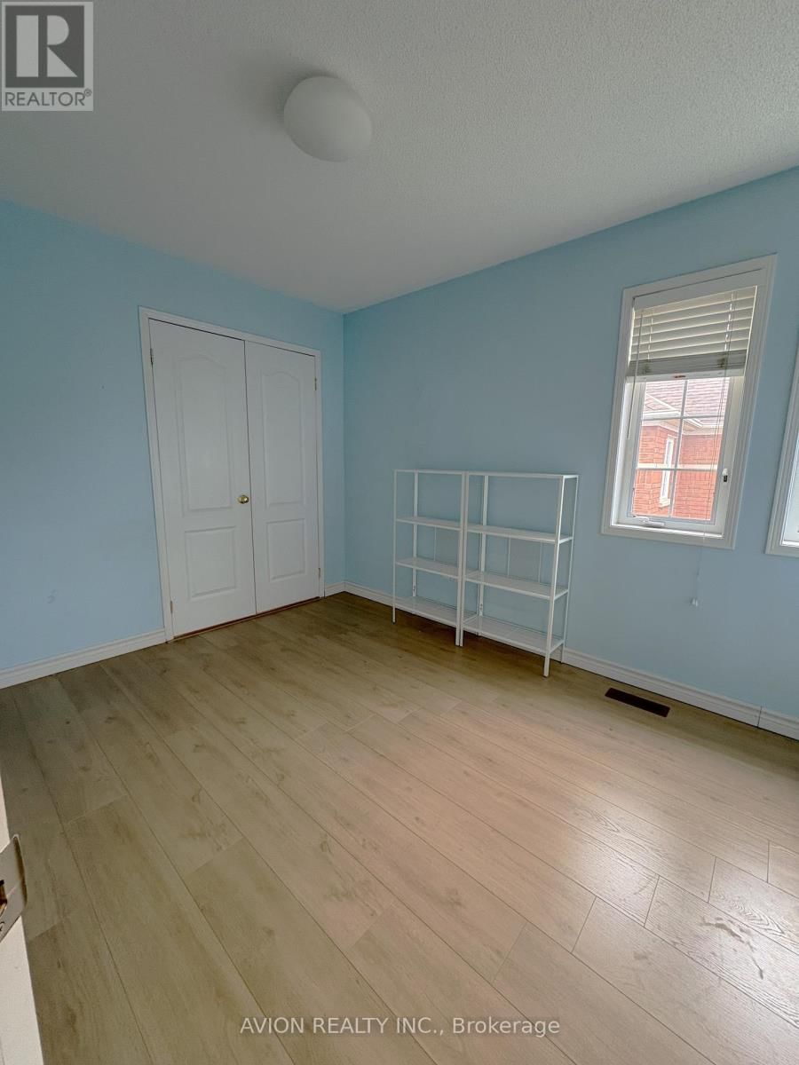 428 BUR OAK AVENUE Image 6