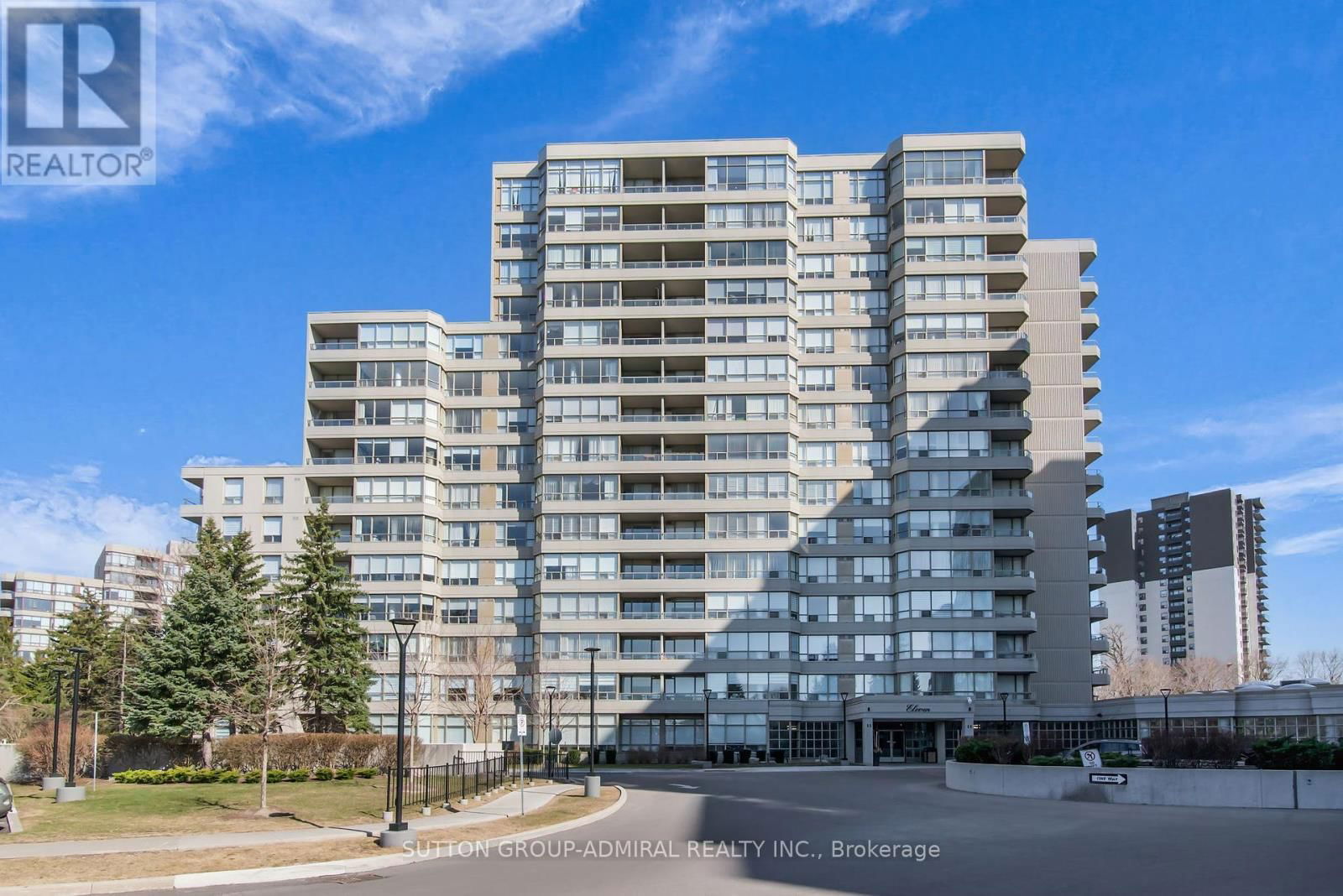 317 - 11 TOWNSGATE DRIVE Image 1