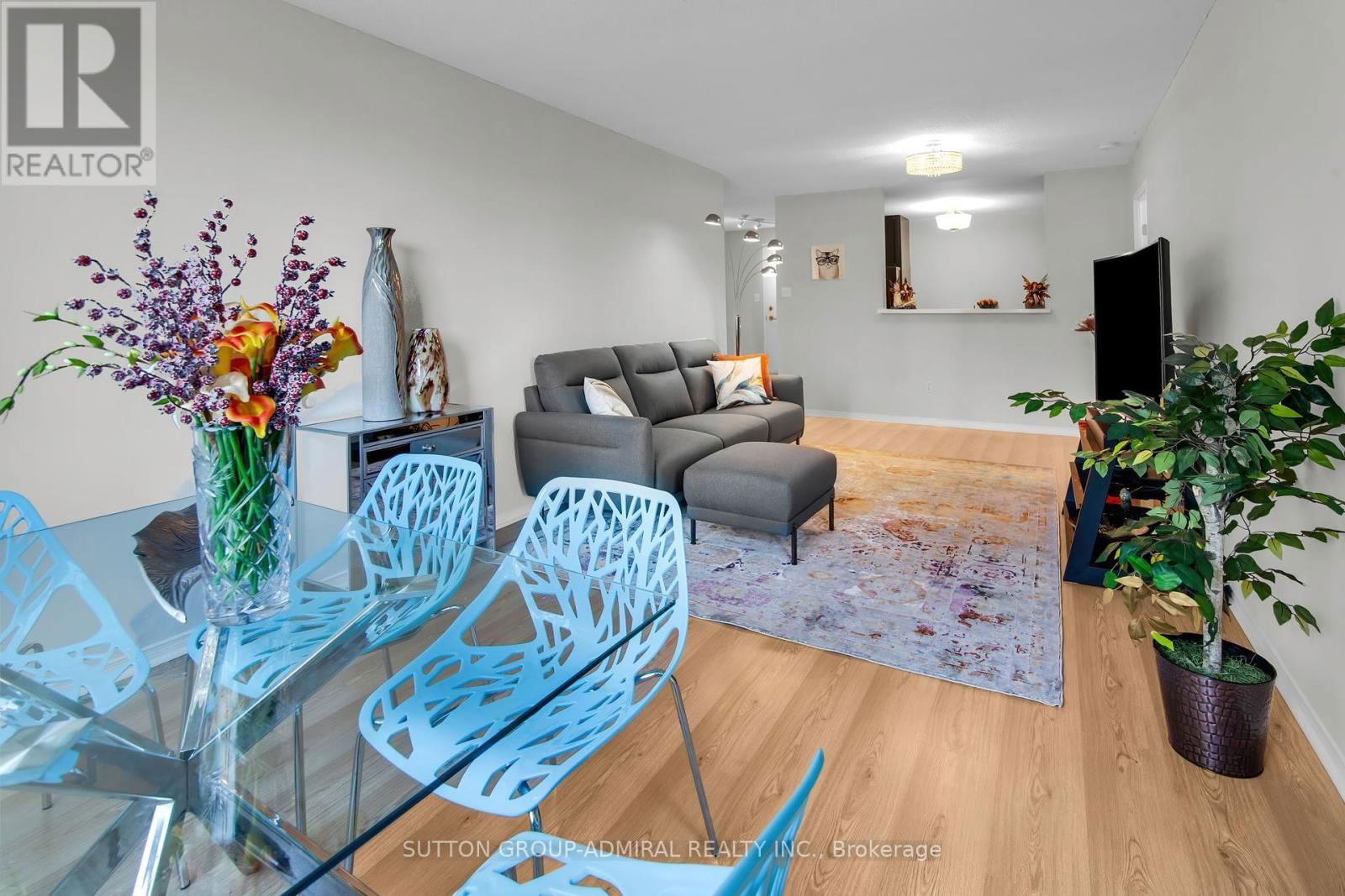 317 - 11 TOWNSGATE DRIVE Image 9