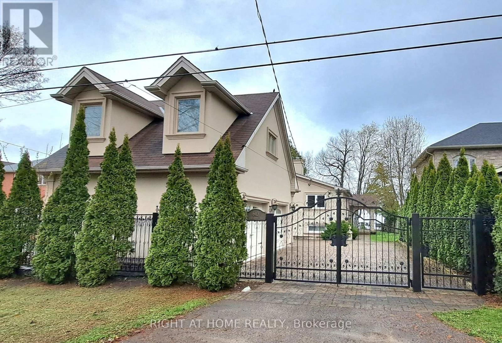 643 LAKELANDS AVENUE Image 16