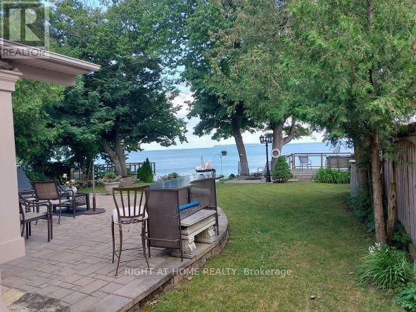 643 LAKELANDS AVENUE Image 18