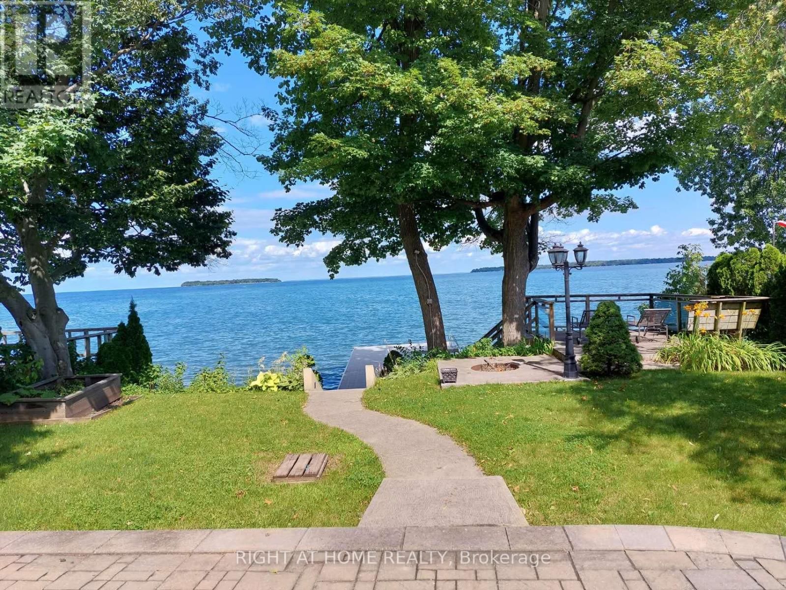 643 LAKELANDS AVENUE Image 2