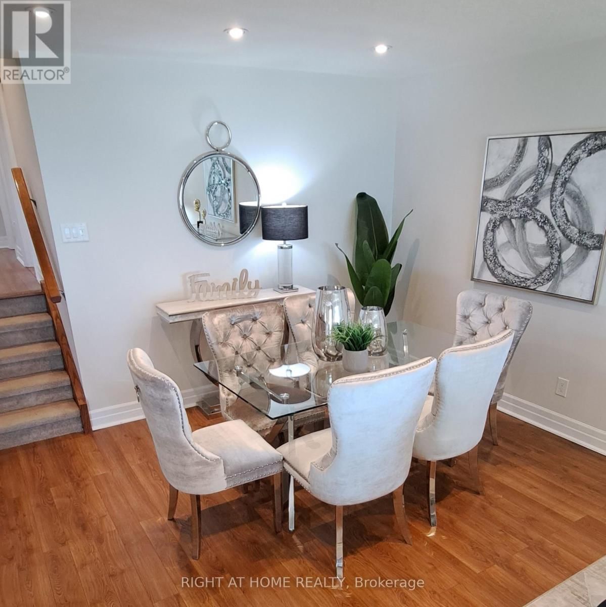 643 LAKELANDS AVENUE Image 4
