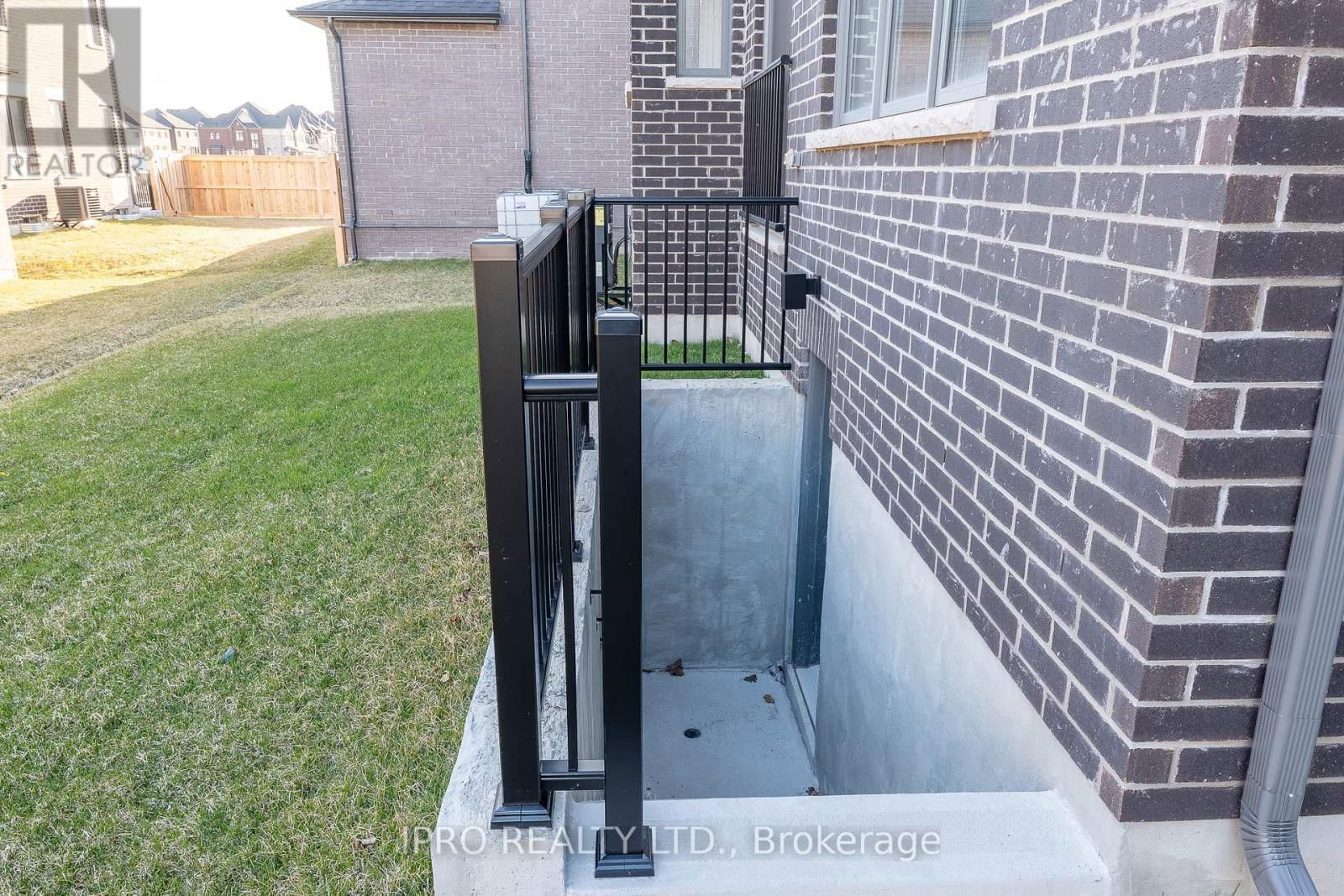197 MCKEAN DRIVE Image 45