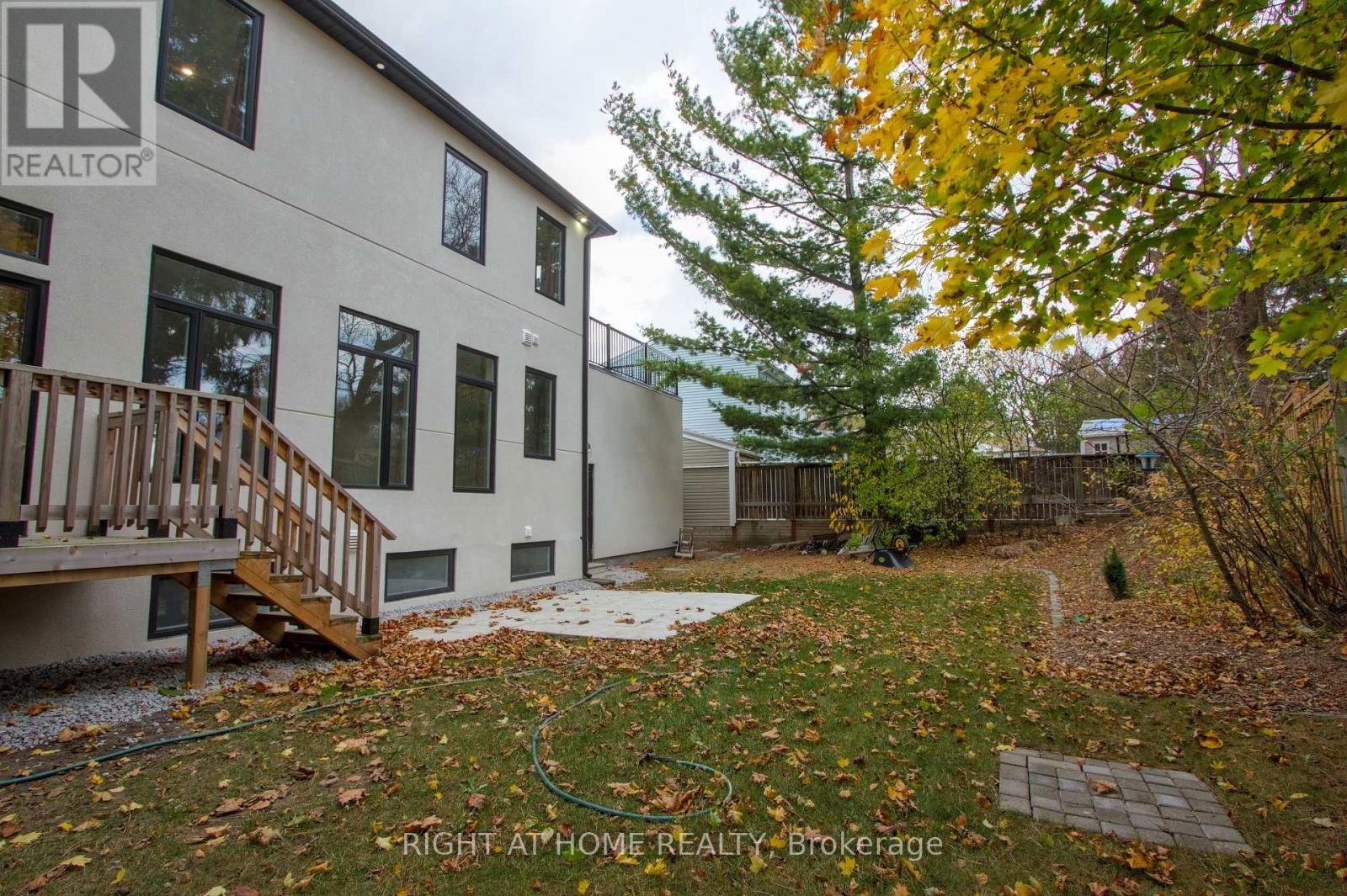 Main - 133 ROXBOROUGH ROAD Image 27