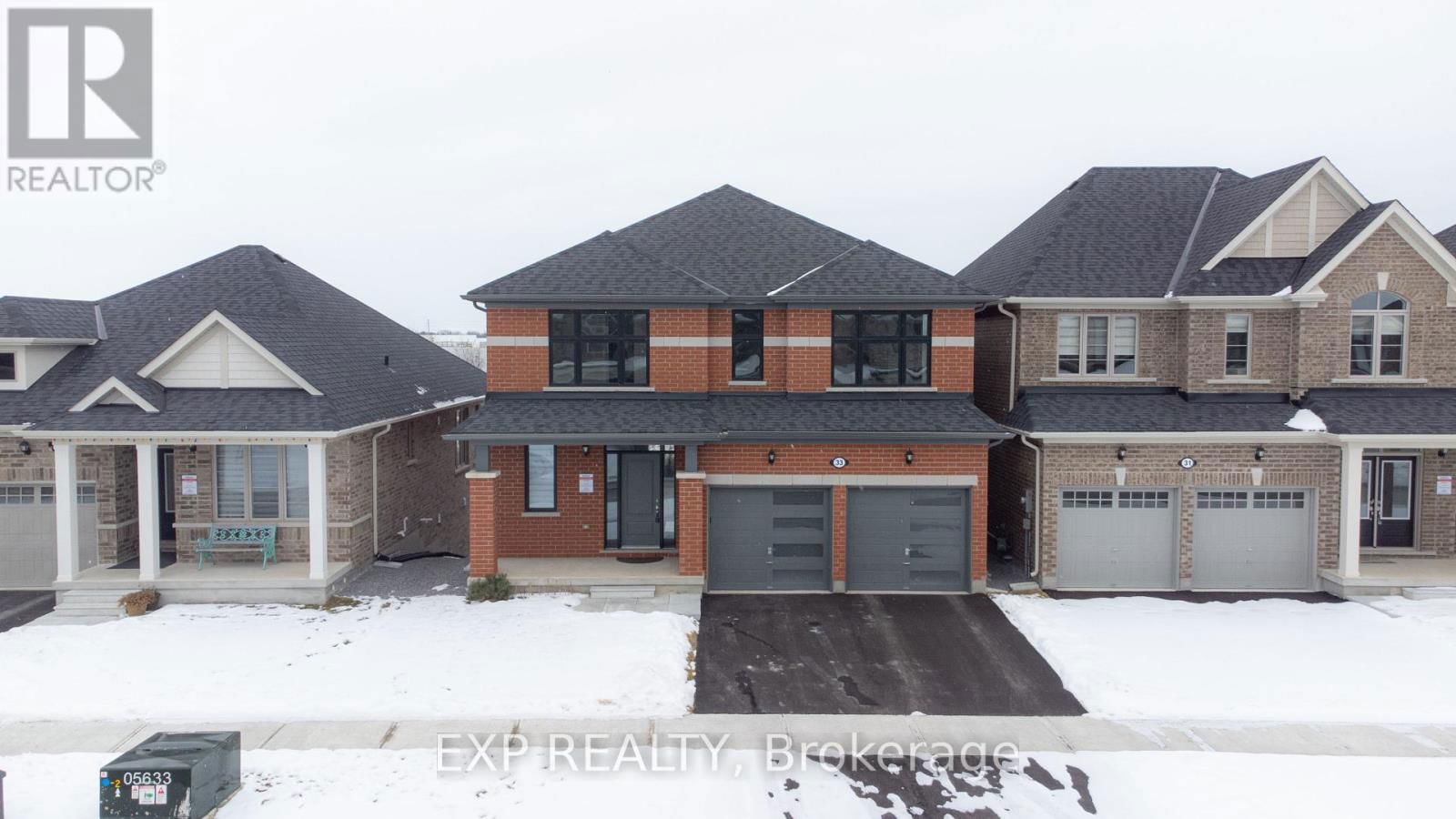 33 JOHN DALLIMORE DRIVE Image 1