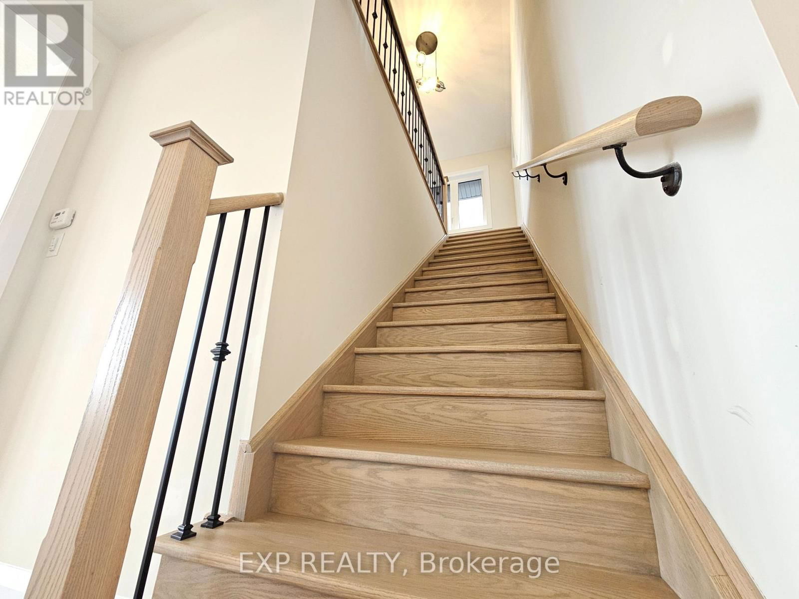 33 JOHN DALLIMORE DRIVE Image 14