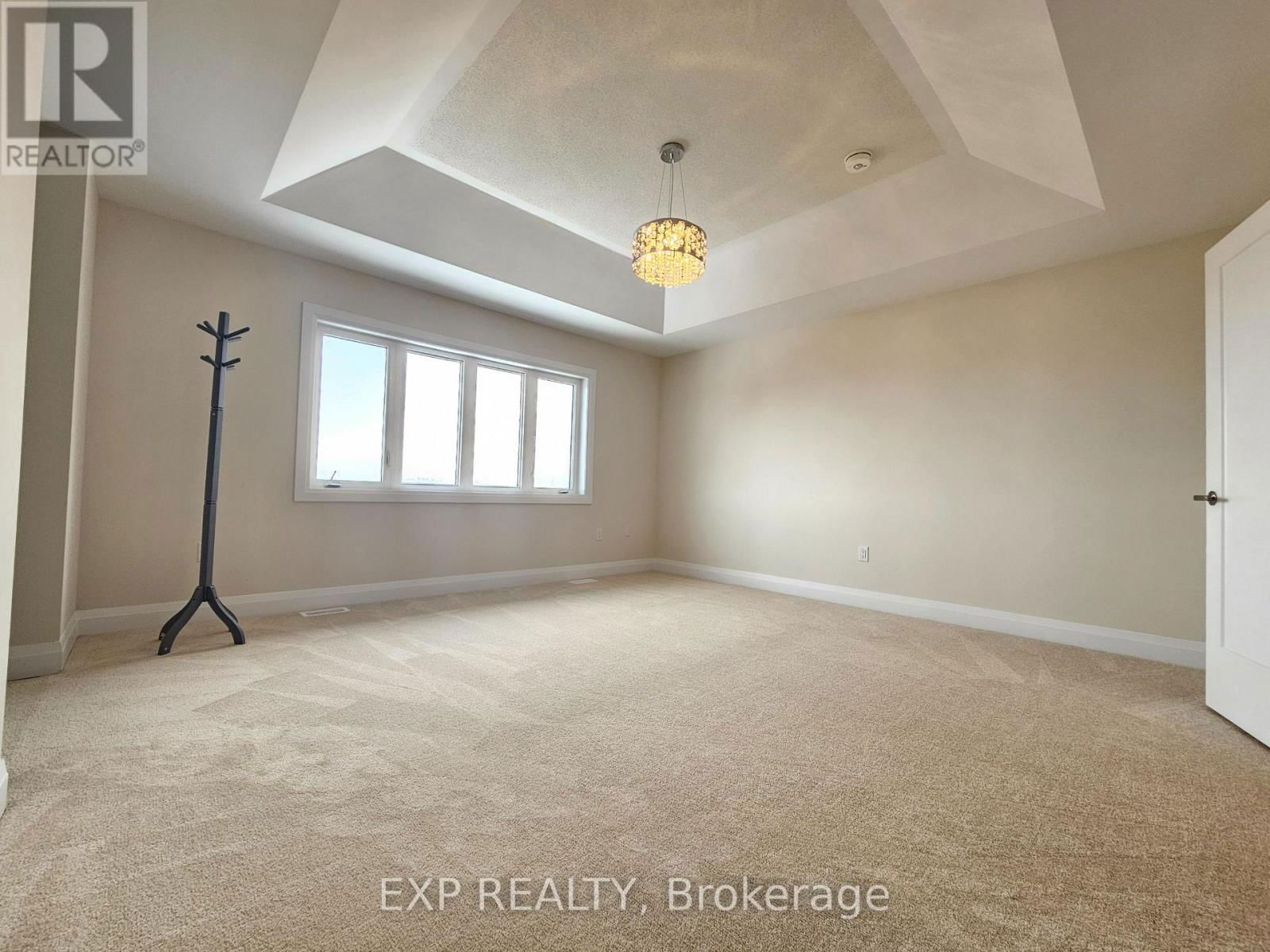 33 JOHN DALLIMORE DRIVE Image 17