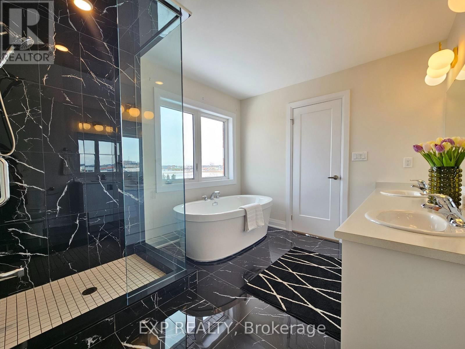 33 JOHN DALLIMORE DRIVE Image 18
