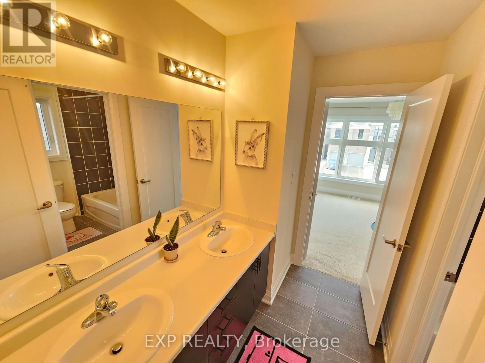 33 JOHN DALLIMORE DRIVE Image 23