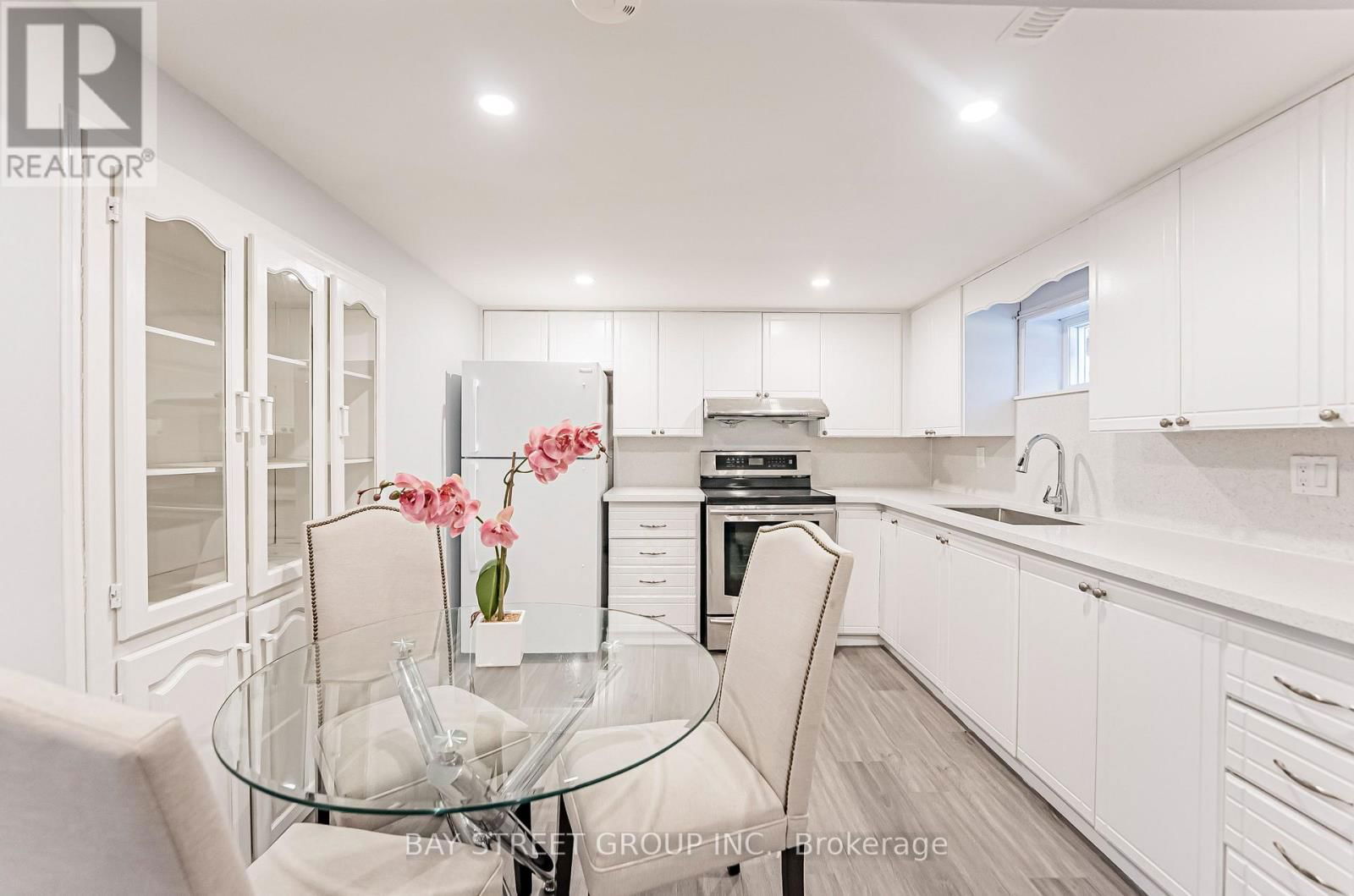 51 ROCKPORT CRESCENT Image 27