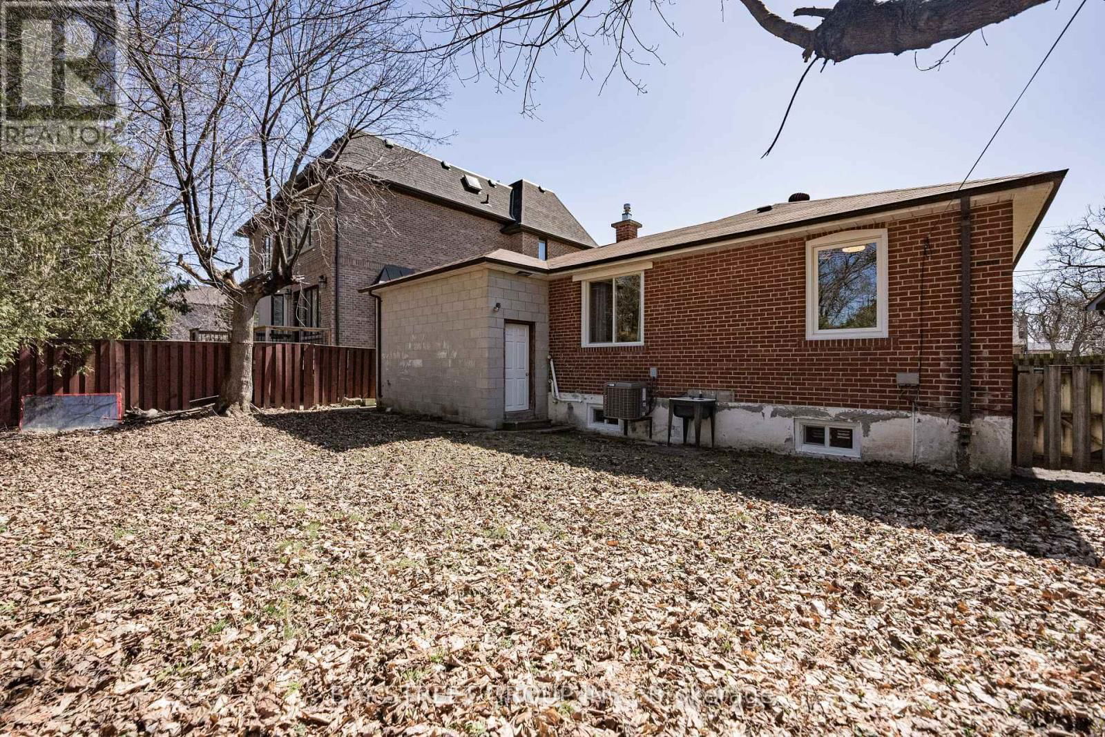51 ROCKPORT CRESCENT Image 37