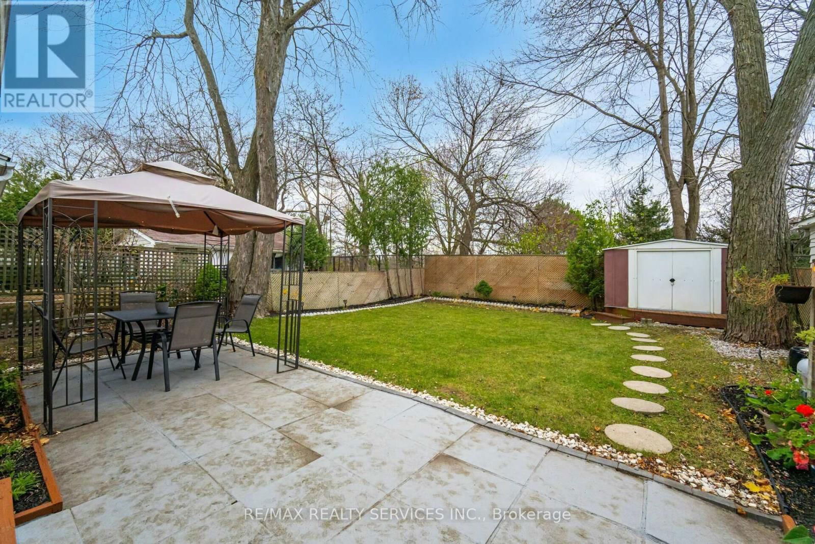 240 TAYLOR MILLS DRIVE SOUTH Image 38