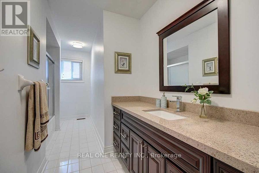 153 YORKLAND STREET Image 11