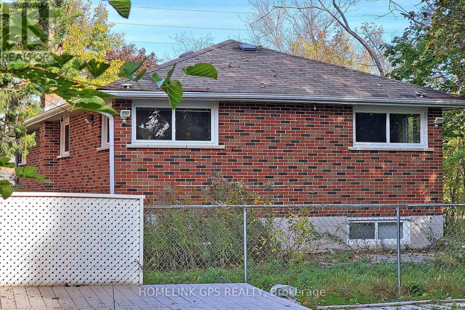 267 ELGIN MILLS ROAD WEST Image 42