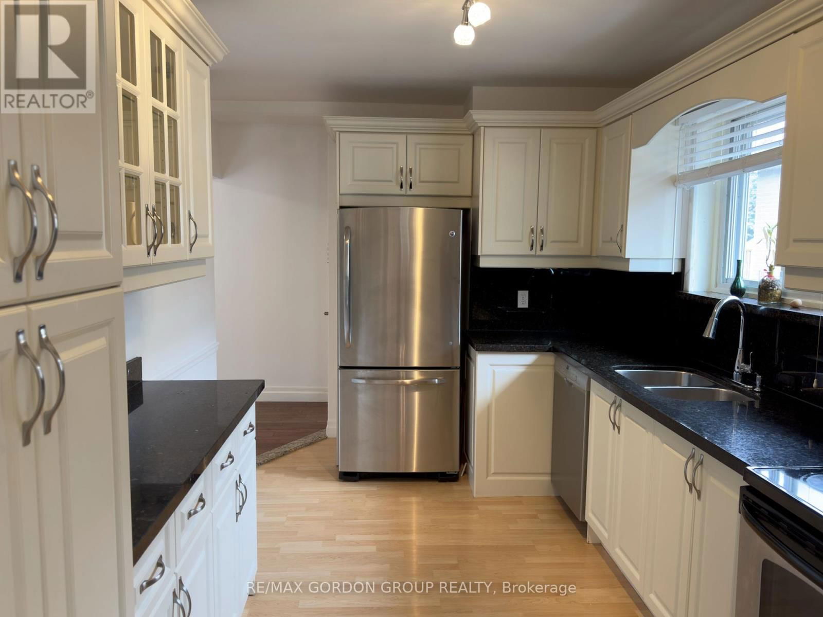Main - 111 BAYVIEW PARKWAY Image 4