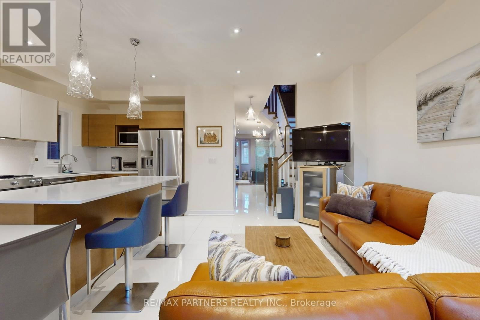 25 CRISPIN COURT Image 16