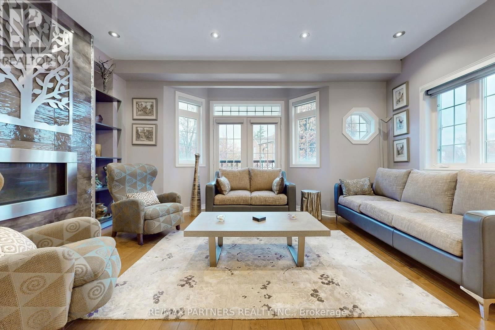 25 CRISPIN COURT Image 2