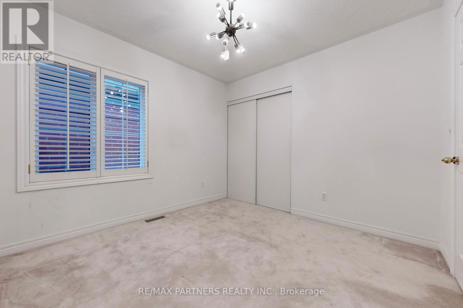 25 CRISPIN COURT Image 32