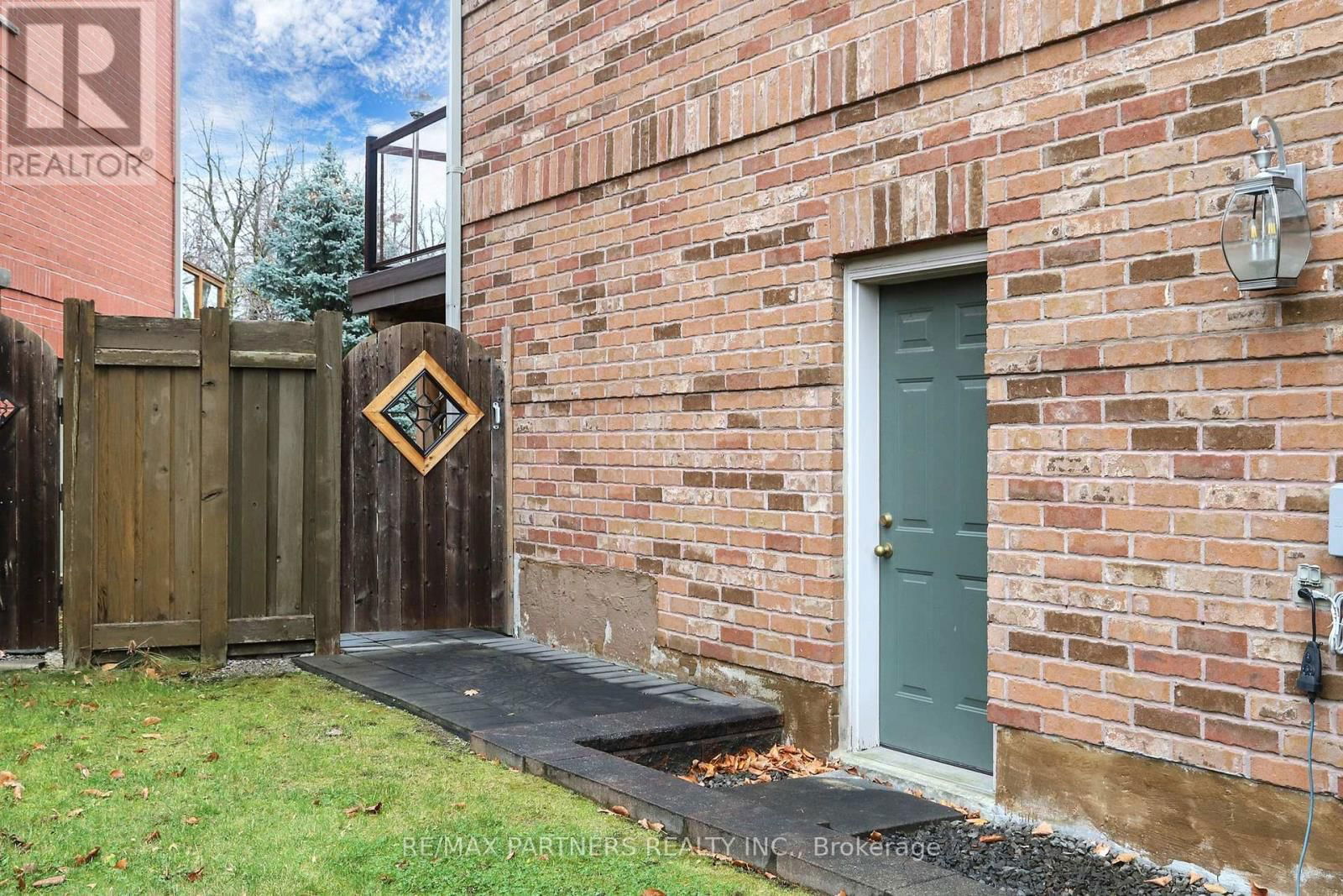 25 CRISPIN COURT Image 45