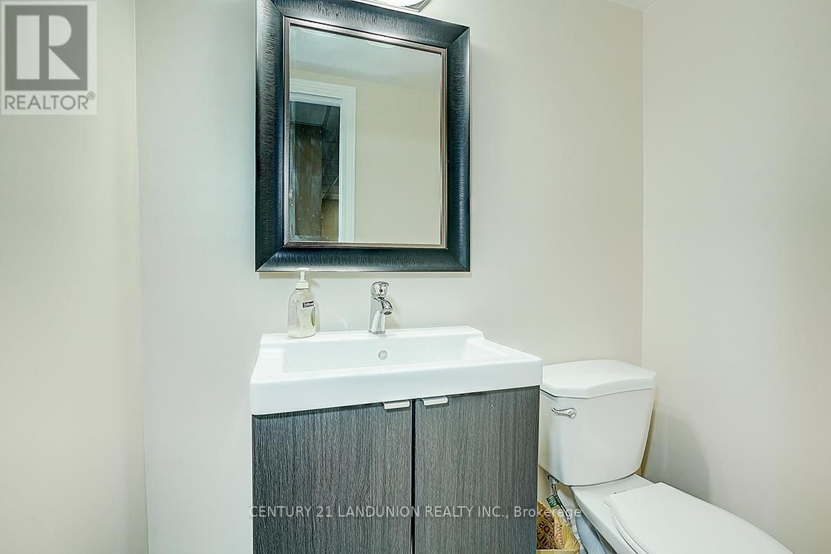 20 NILES WAY SOUTH Image 32