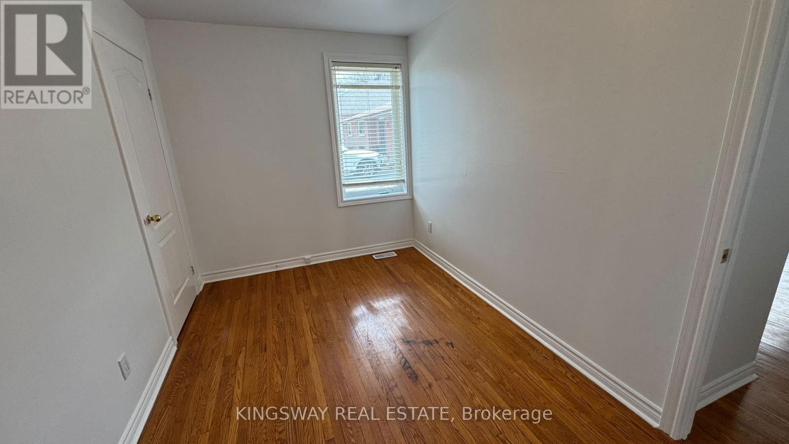 65 PARK CRESCENT Image 15