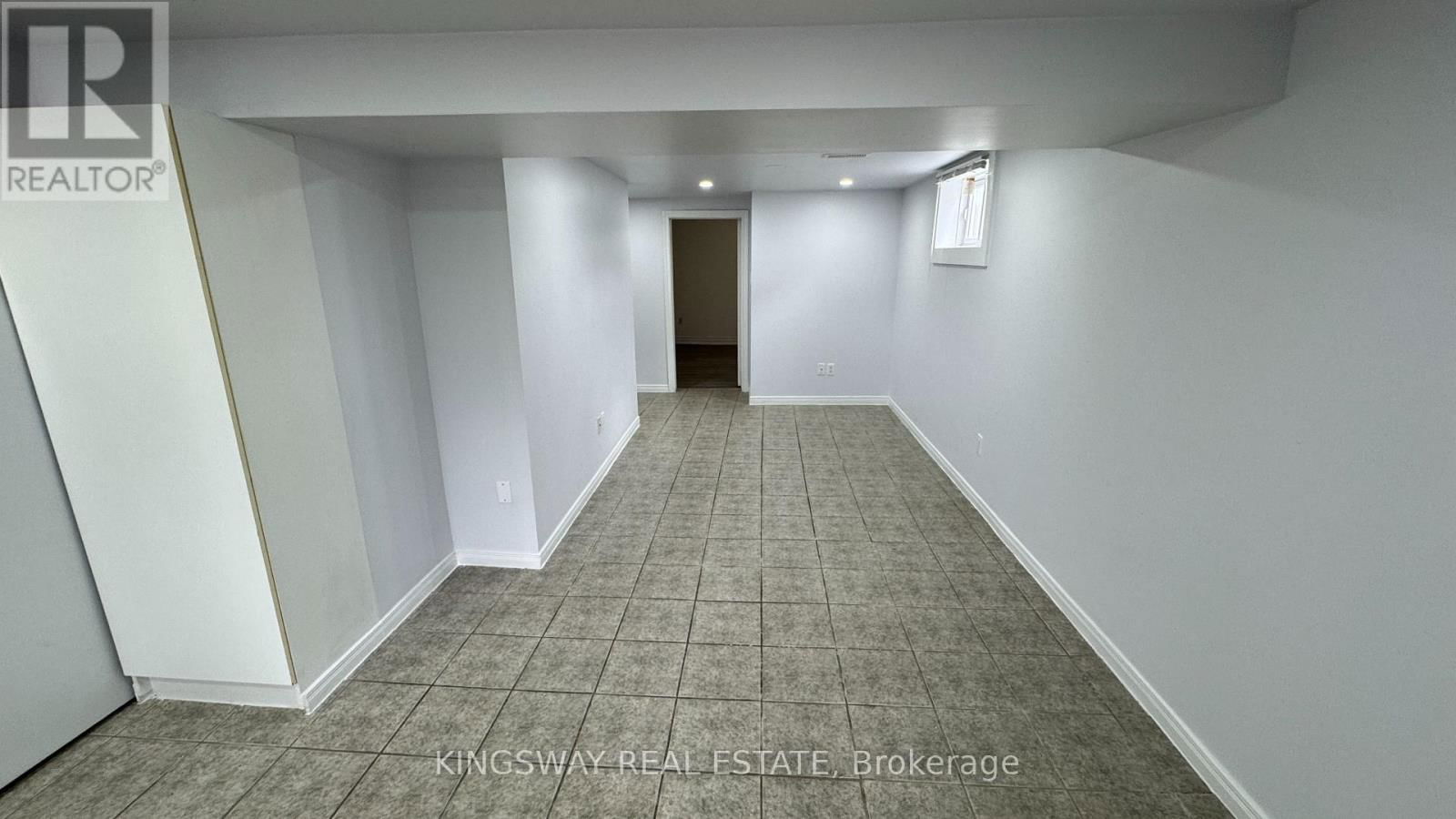 65 PARK CRESCENT Image 3