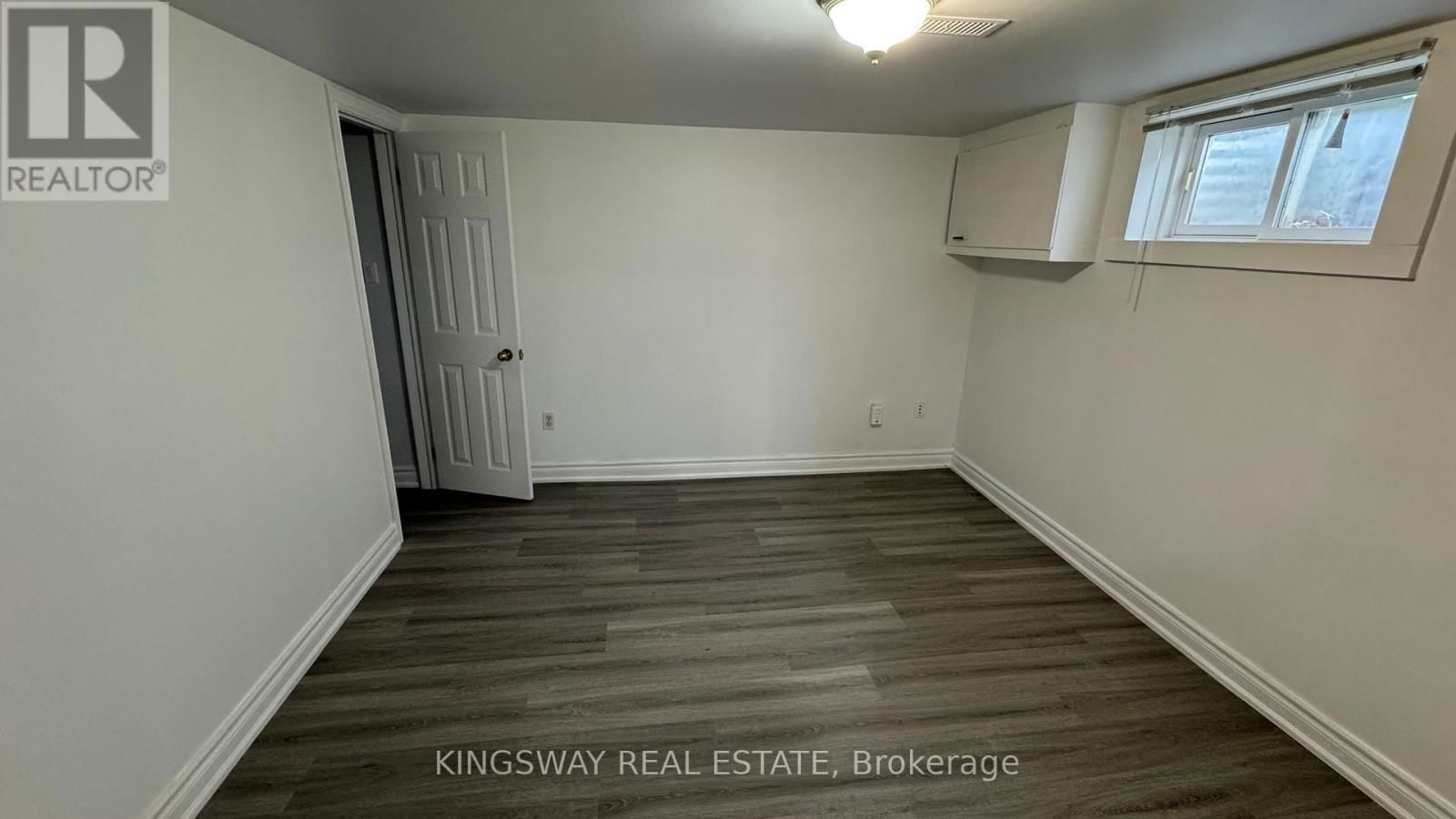 65 PARK CRESCENT Image 6