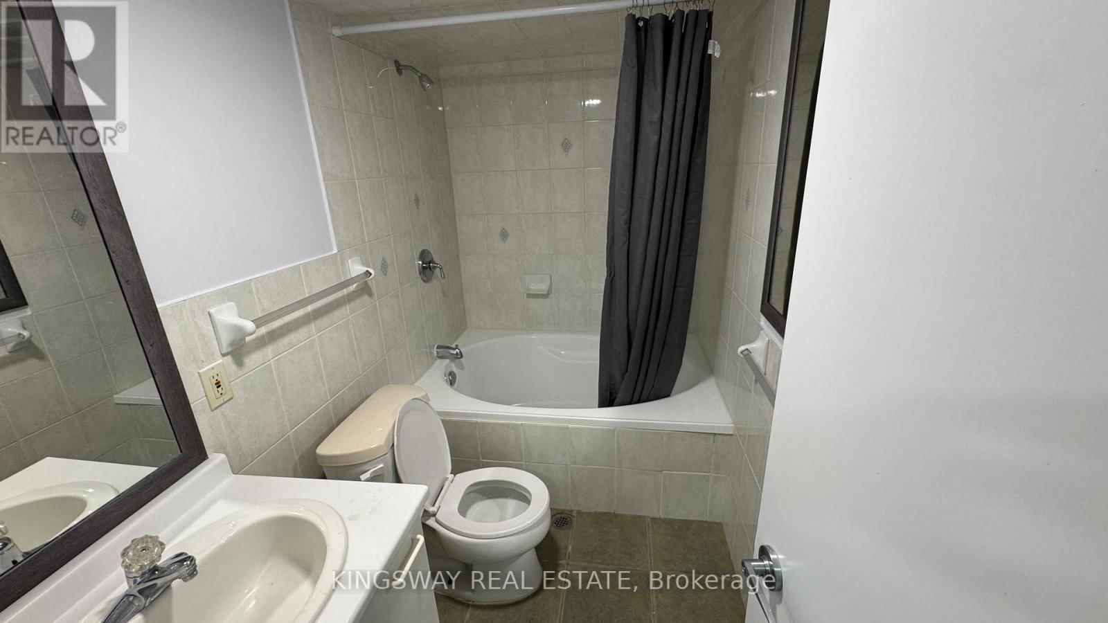 65 PARK CRESCENT Image 9