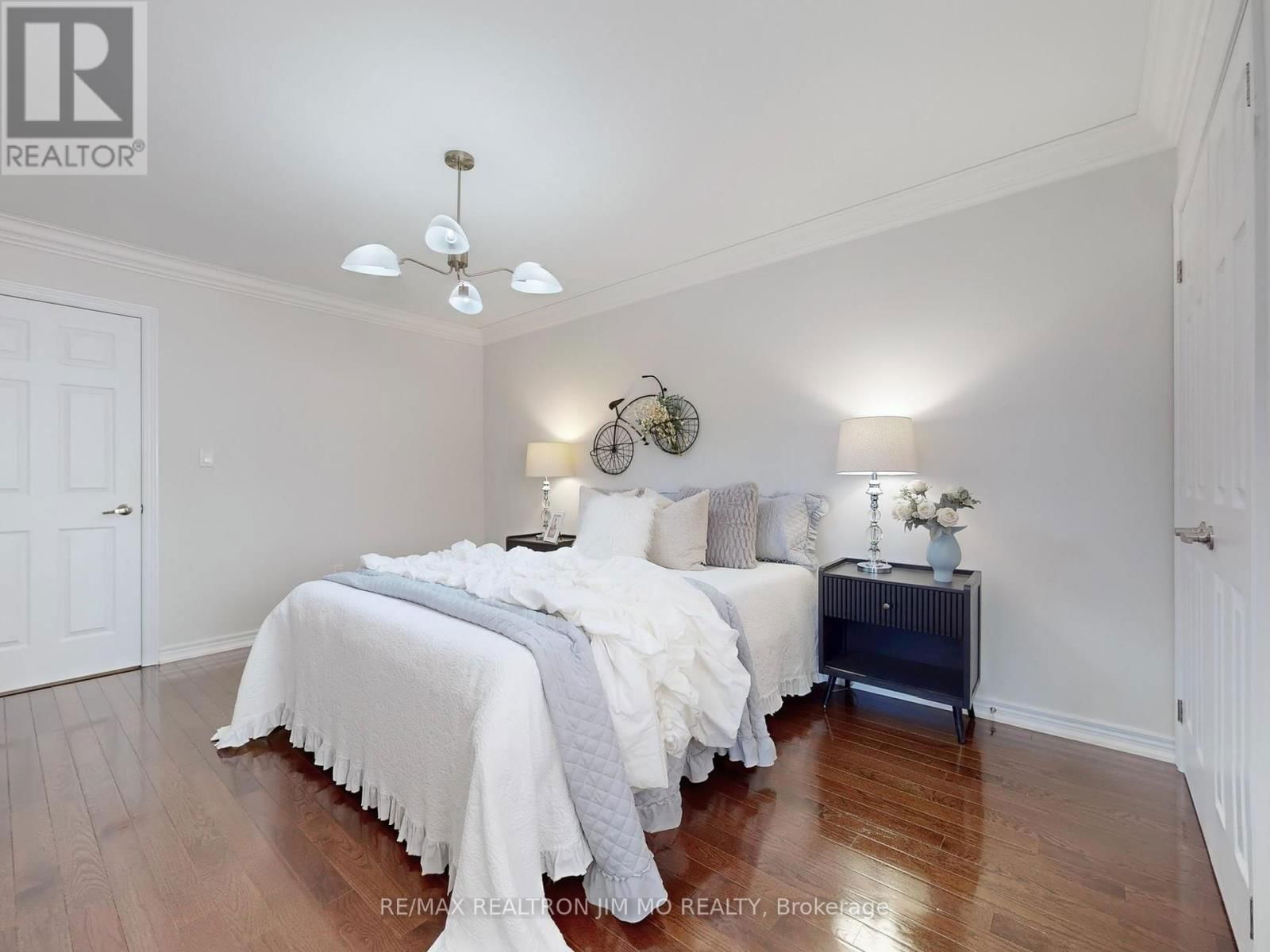 206 KENTLAND STREET Image 31