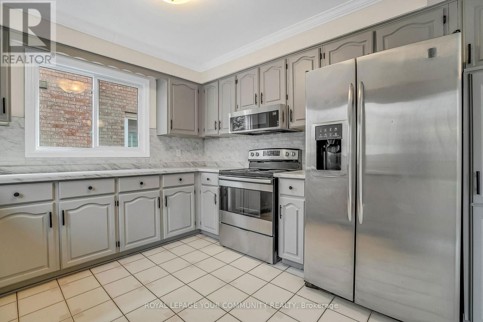 34 CLAUDIA AVENUE NORTH Image 17