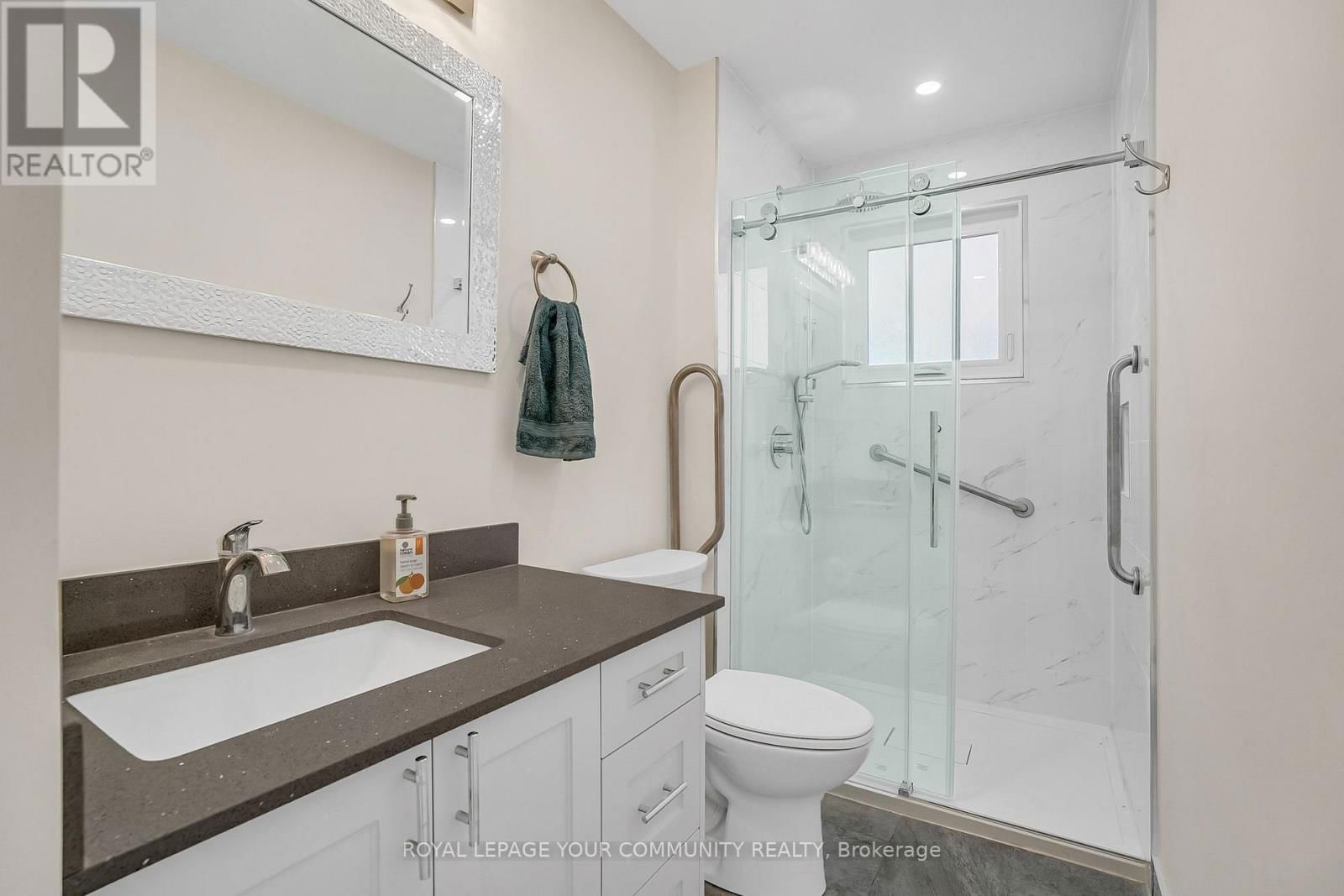 34 CLAUDIA AVENUE NORTH Image 22