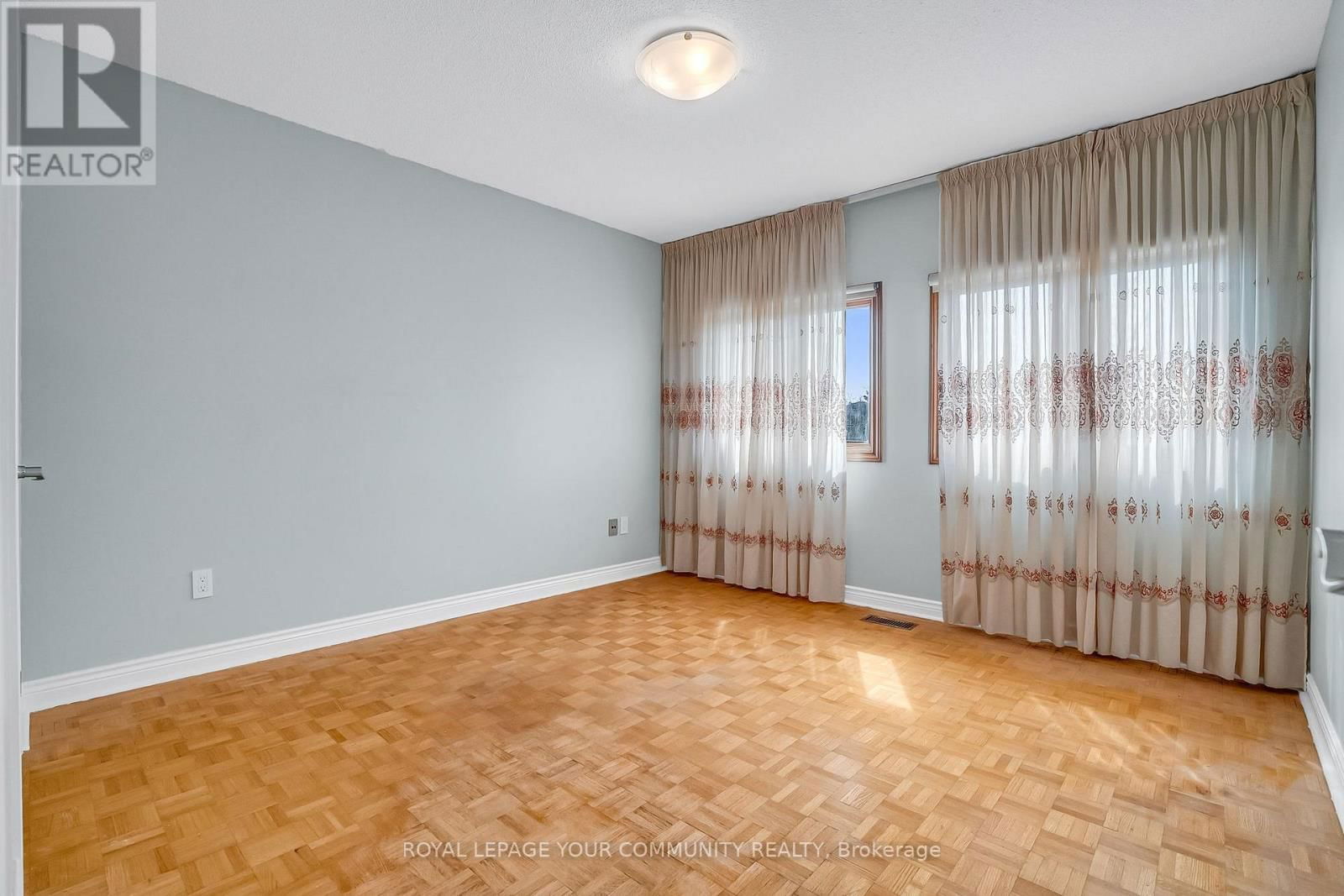 34 CLAUDIA AVENUE NORTH Image 28