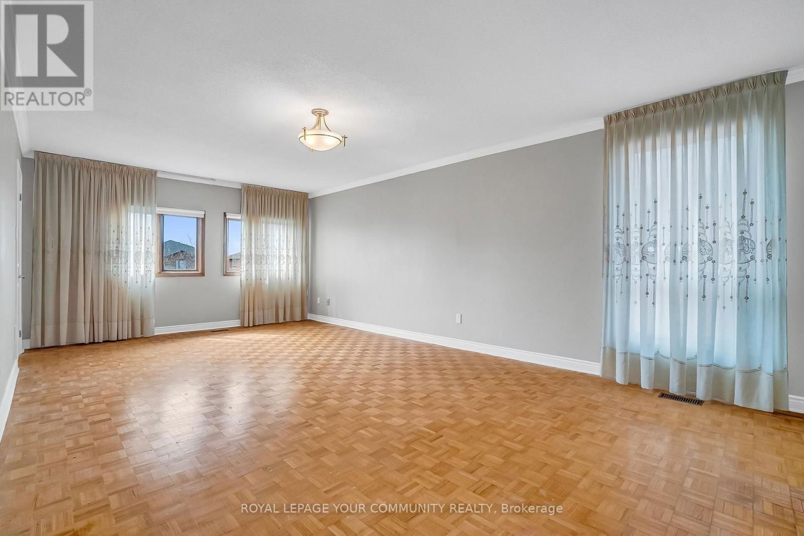 34 CLAUDIA AVENUE NORTH Image 30