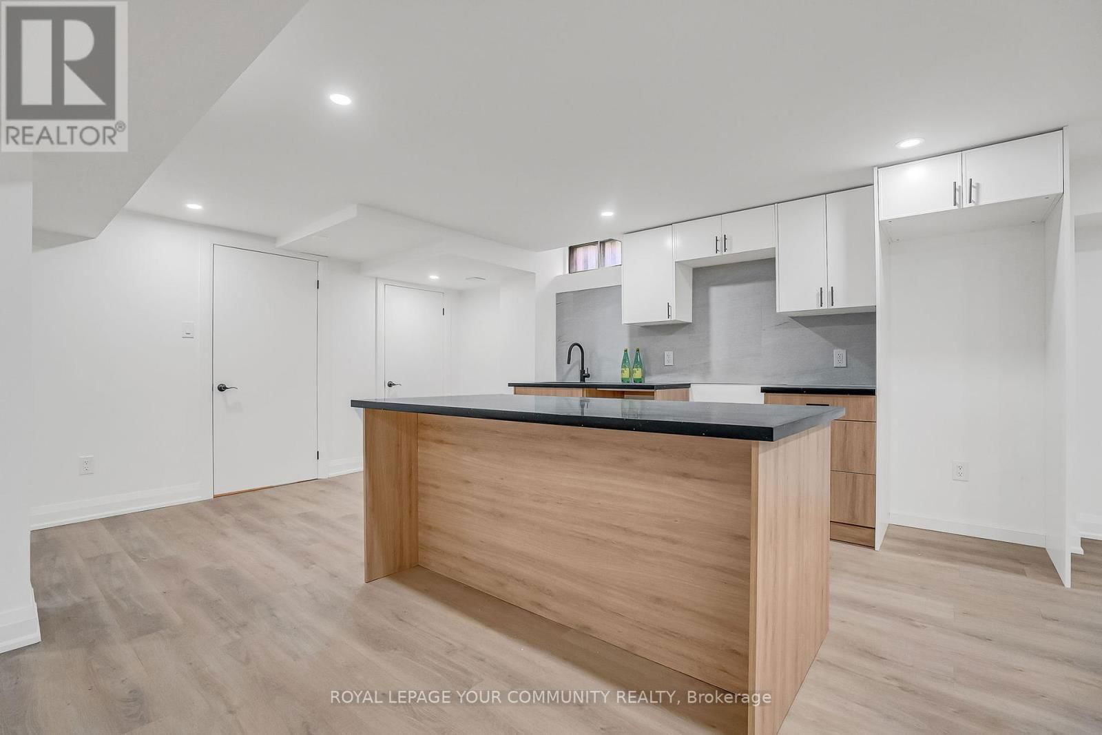 34 CLAUDIA AVENUE NORTH Image 39