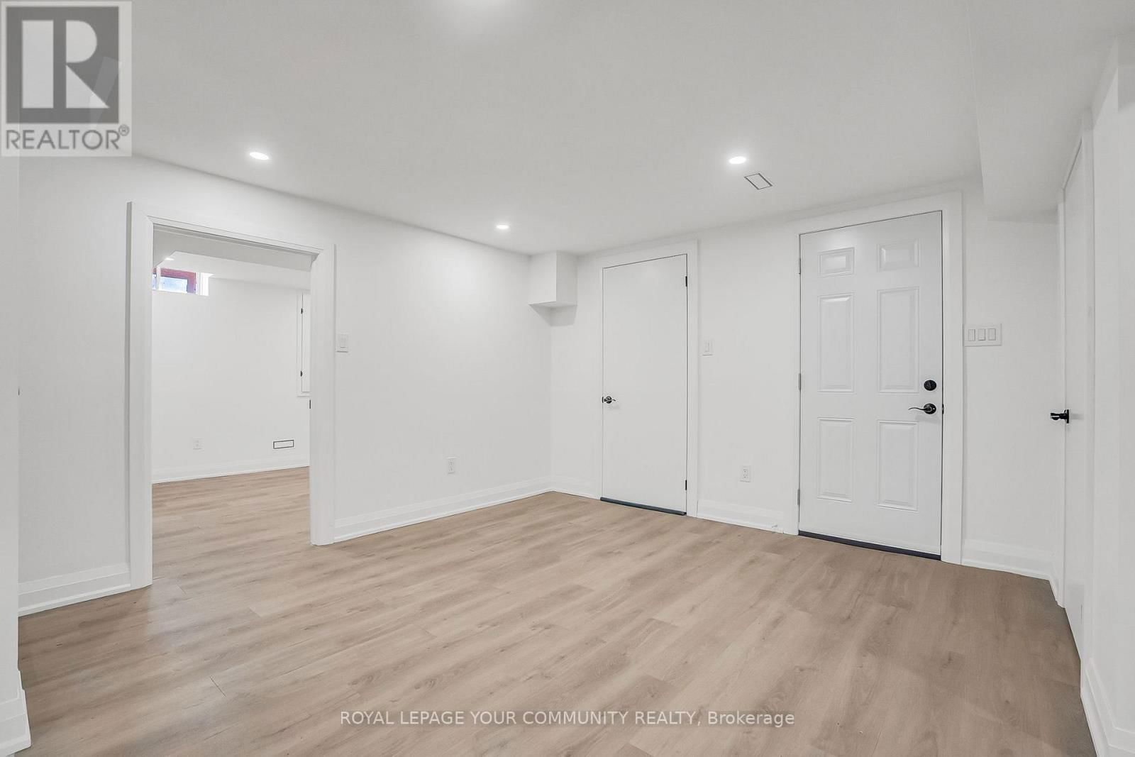 34 CLAUDIA AVENUE NORTH Image 42