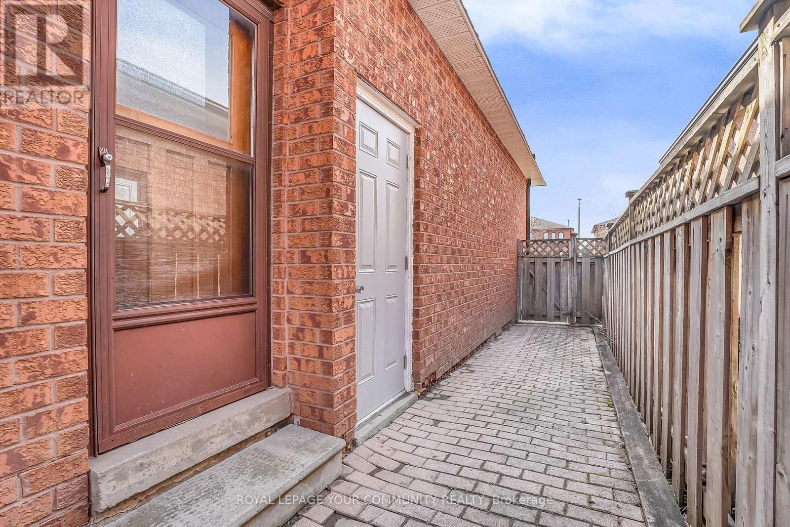 34 CLAUDIA AVENUE NORTH Image 46