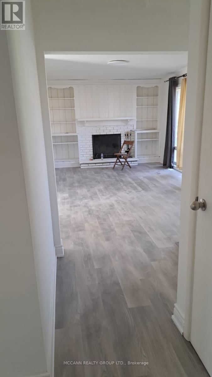 A - 562 MULOCK COURT Image 3
