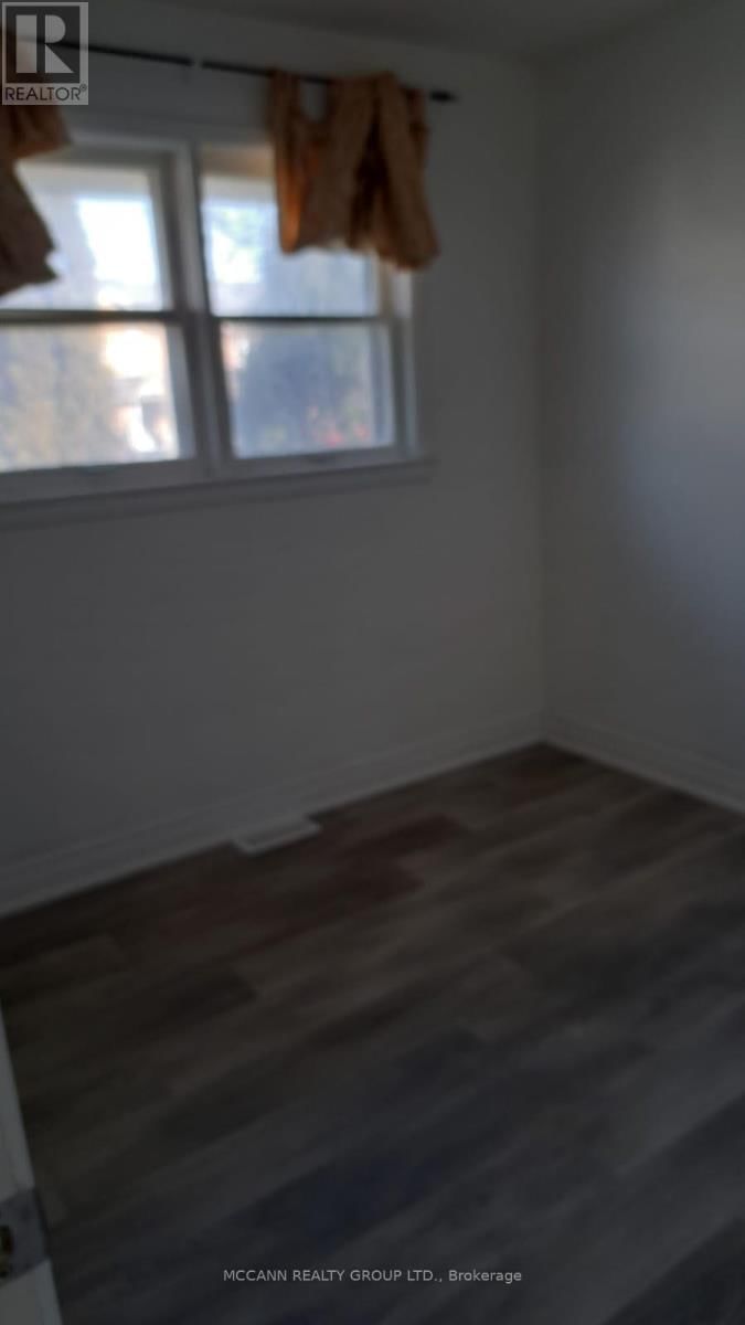 A - 562 MULOCK COURT Image 7