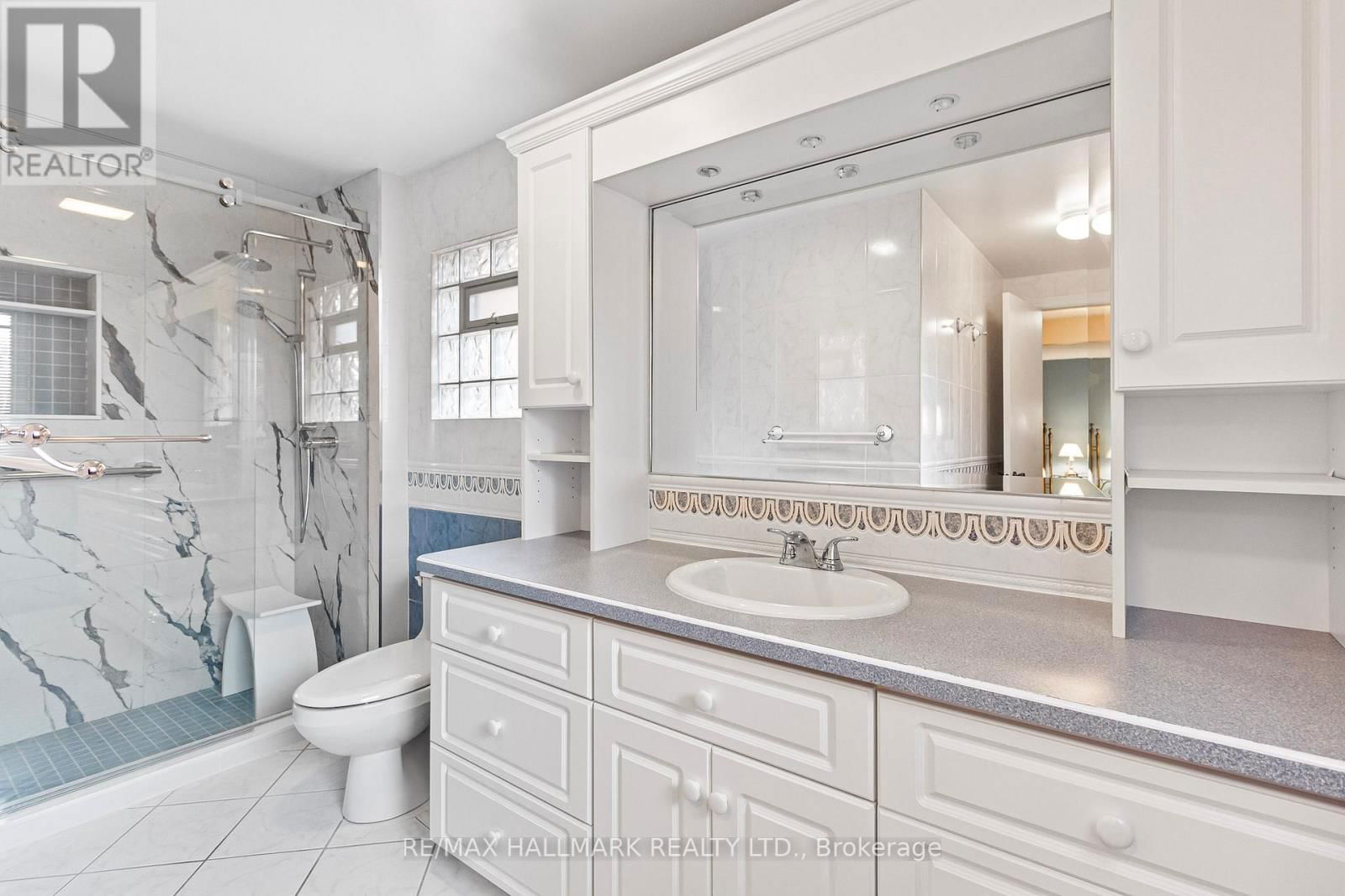 21 ELEANOR CIRCLE Image 22