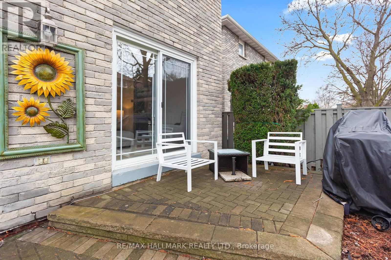 21 ELEANOR CIRCLE Image 34