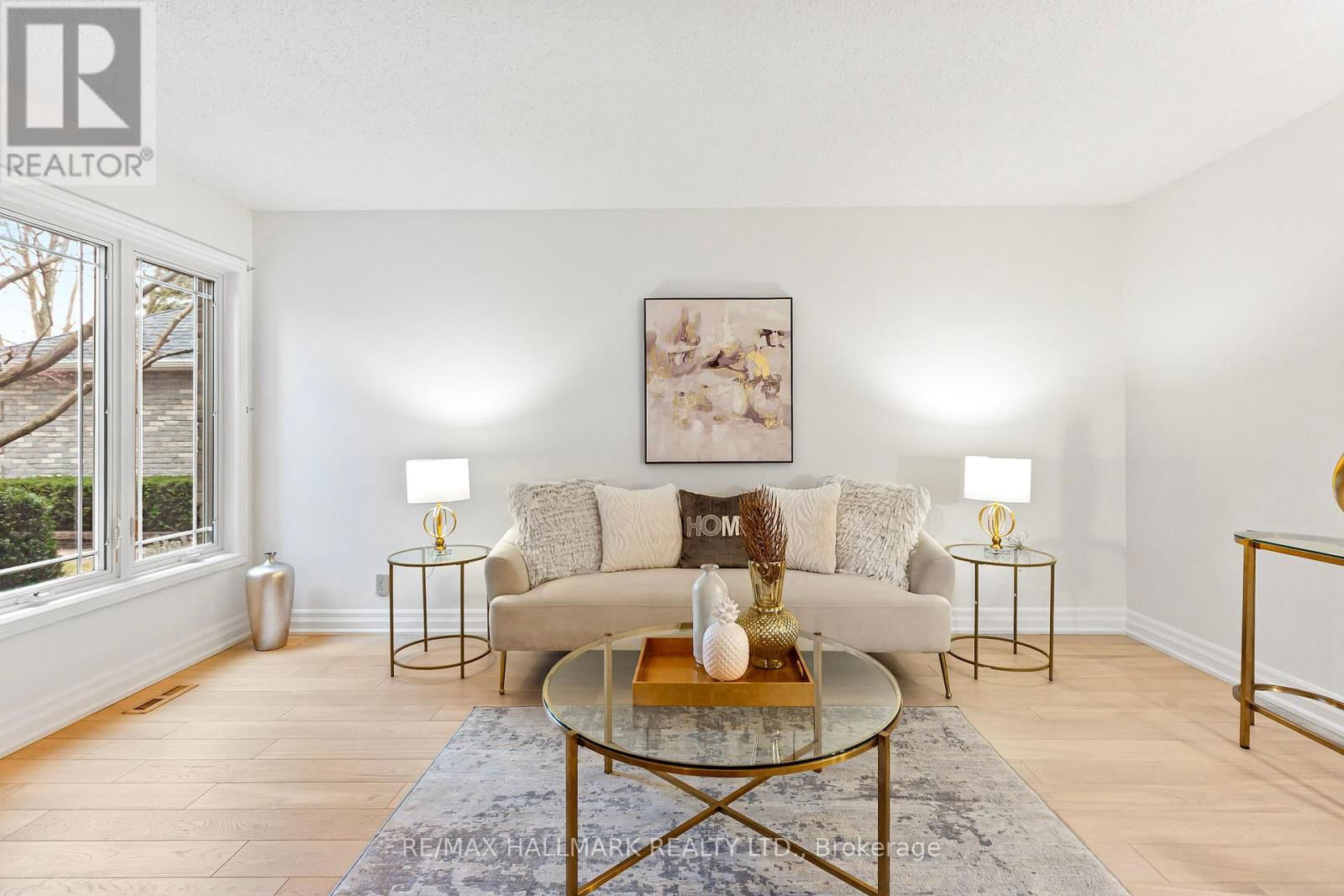 21 ELEANOR CIRCLE Image 7