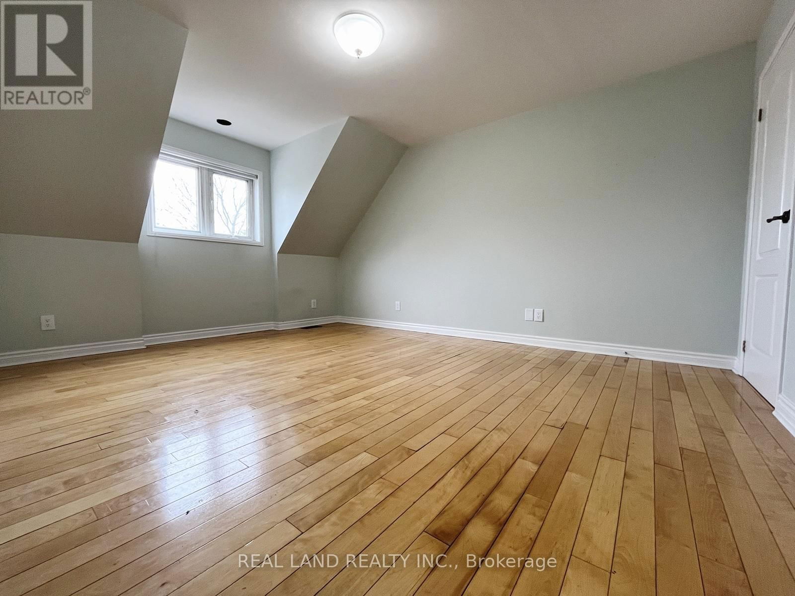 2686 HOLBORN ROAD Image 22